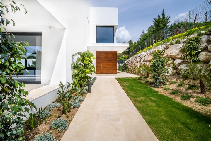 Los Olivos 13 - Exclusive Property with Andalusian Charm