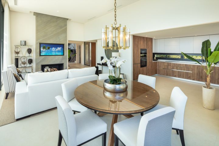 Villa avec 5 chambres et 5 salles de bain - Maison exclusive offrant une vue sur le golf