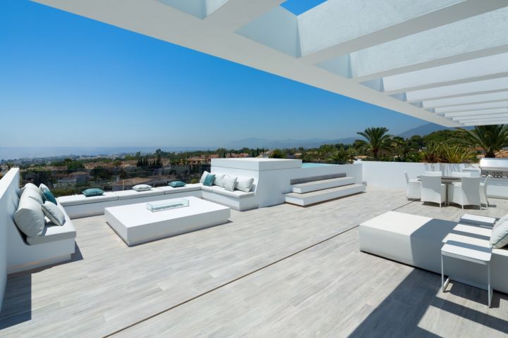 Villa con 5 dormitorios y 8 baños - Lujosa villa con acabados de primera calidad en Nagüeles