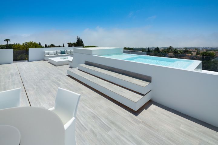 Villa con 5 dormitorios y 8 baños - Lujosa villa con acabados de primera calidad en Nagüeles