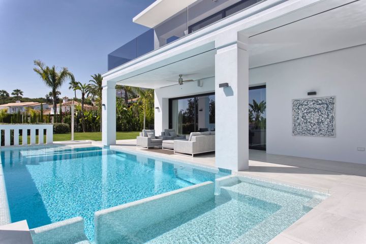 Villa avec 5 chambres et 5 salles de bain - Villa spacieuse au design contemporain