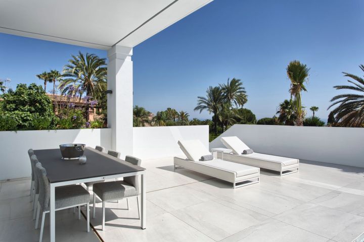 Villa avec 5 chambres et 5 salles de bain - Villa spacieuse au design contemporain