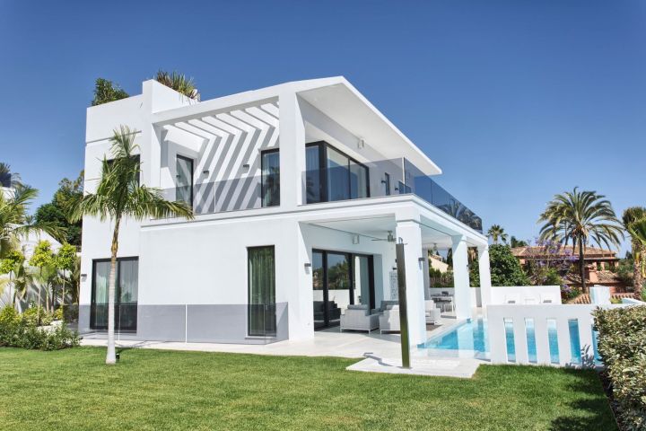 Villa avec 5 chambres et 5 salles de bain - Villa spacieuse au design contemporain