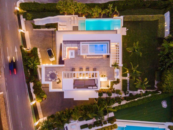 Villa avec 5 chambres et 5 salles de bain - Villa spacieuse au design contemporain
