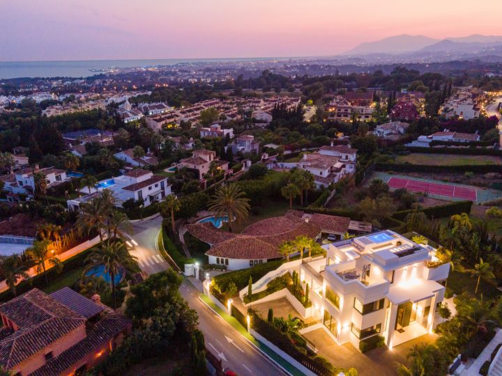 Villa avec 5 chambres et 5 salles de bain - Villa spacieuse au design contemporain