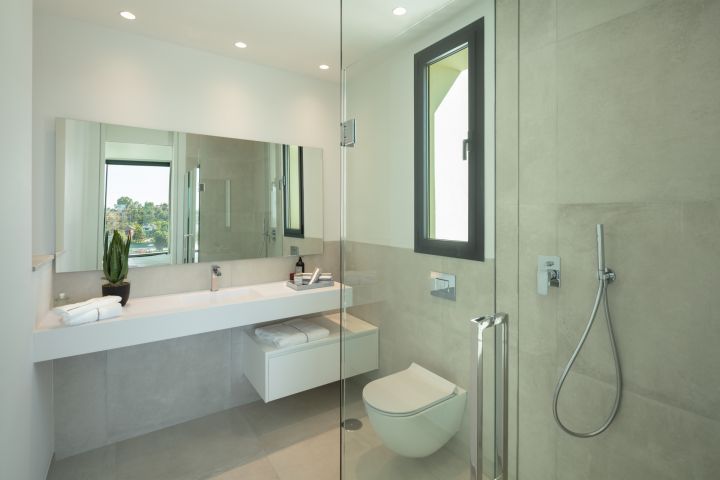Belfry - Villa 9 - Impressive Villa with Andalusian Charm in Estepona