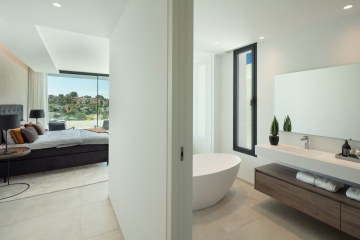 Belfry - Villa 9 - Impressive Villa with Andalusian Charm in Estepona