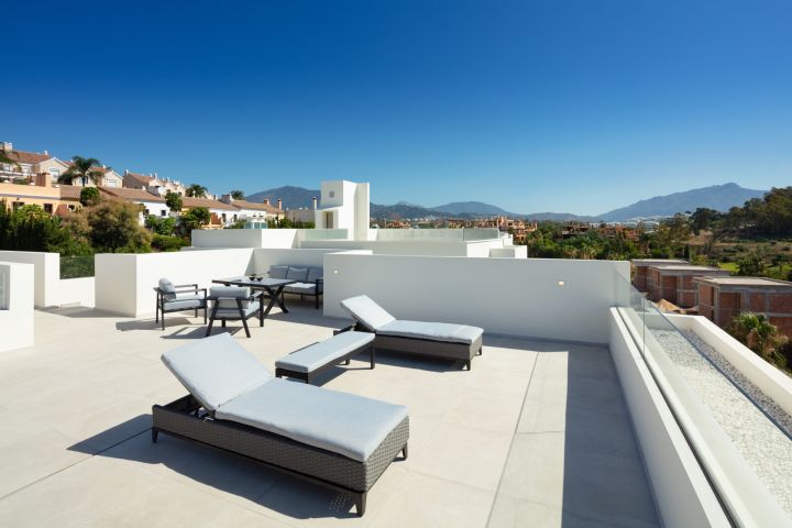 Belfry - Villa 9 - Impressive Villa with Andalusian Charm in Estepona