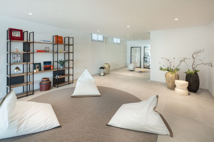 Belfry - Villa 9 - Impressive Villa with Andalusian Charm in Estepona