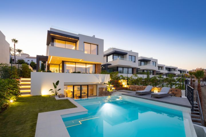 Belfry - Villa 9 - Impressive Villa with Andalusian Charm in Estepona