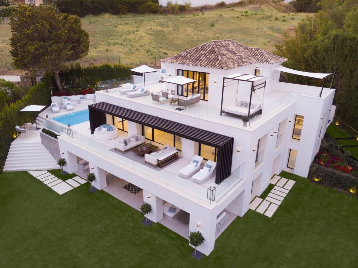 Casa Mimosa - Spectacular Villa with Impressive Architecture