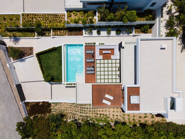 Villa Cassia - Exclusiva villa en primera línea de golf en Nueva Andalucoa