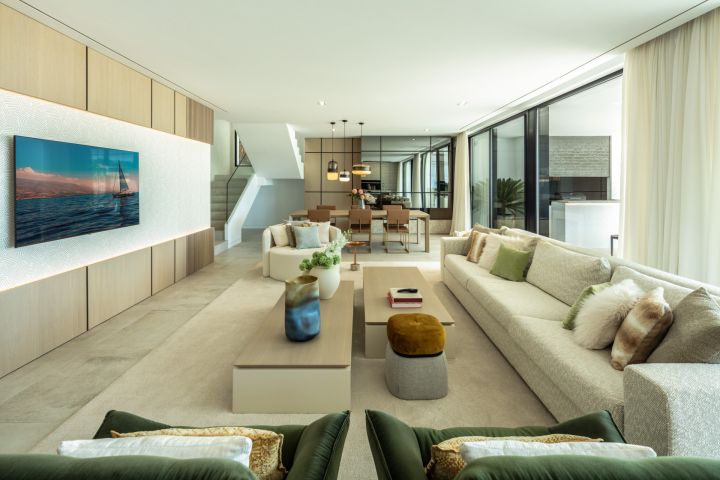 Villa Cassia - Exclusiva villa en primera línea de golf en Nueva Andalucoa