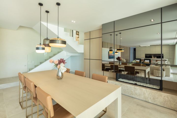 Villa Cassia - Exclusiva villa en primera línea de golf en Nueva Andalucoa