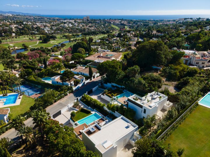 Villa Cassia - Exclusiva villa en primera línea de golf en Nueva Andalucoa