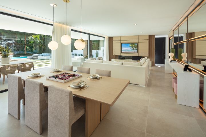 Villa Camellia - Casa contemporánea con vistas al campo de golf en Nueva Andalucía