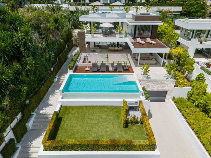 Villa Camellia - Casa contemporánea con vistas al campo de golf en Nueva Andalucía