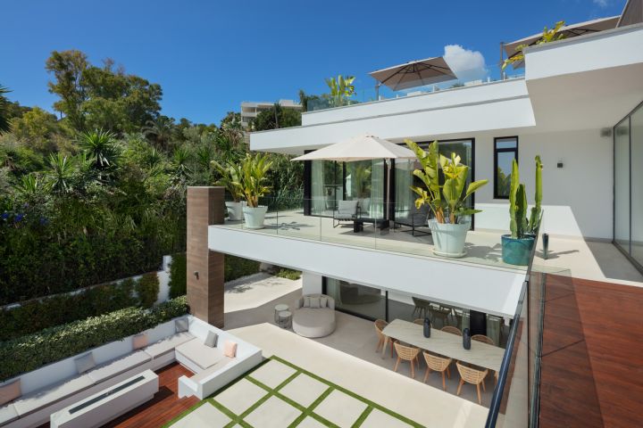 Villa Camellia - Casa contemporánea con vistas al campo de golf en Nueva Andalucía