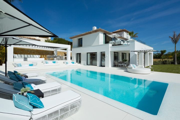 Villa avec 5 chambres et 4 salles de bain - Charmante propriété de luxe avec vue panoramique