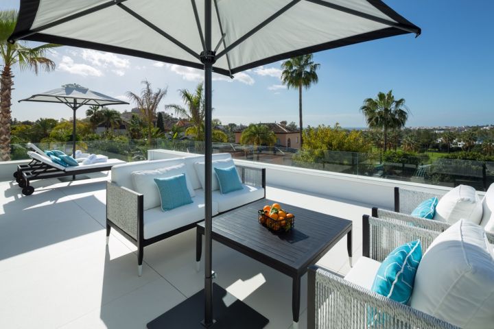 Villa avec 5 chambres et 4 salles de bain - Charmante propriété de luxe avec vue panoramique