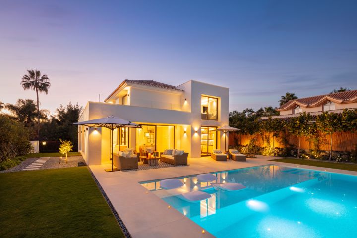 Villa Bodega - Impressive Property with Top-Tier Finishes in Nueva Andalucia