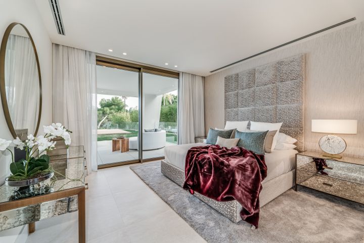 Villa con 6 dormitorios y 7 baños - Encantadora casa dentro de la exclusiva comunidad de Sierra Blanca