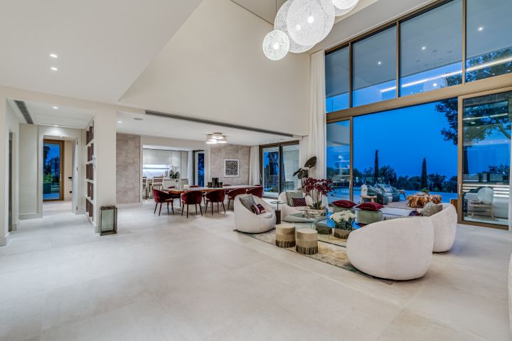 Villa con 6 dormitorios y 7 baños - Encantadora casa dentro de la exclusiva comunidad de Sierra Blanca