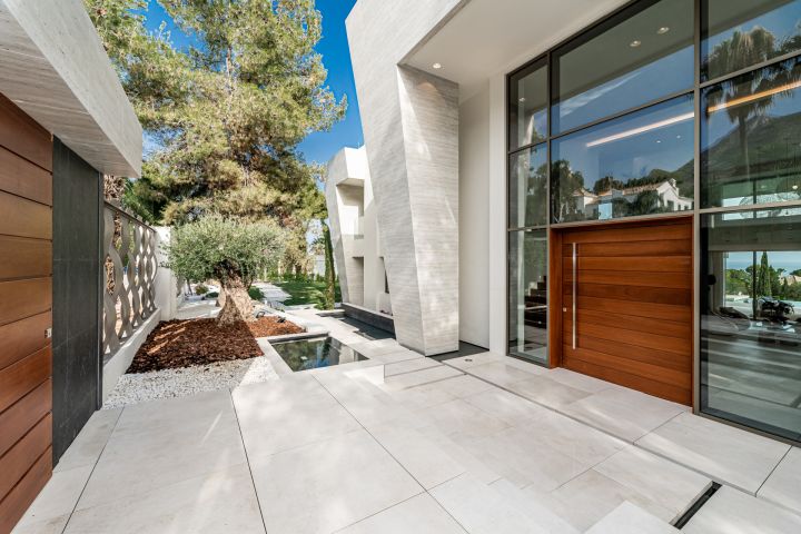 Villa con 6 dormitorios y 7 baños - Encantadora casa dentro de la exclusiva comunidad de Sierra Blanca