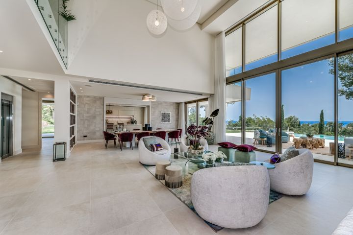 Villa con 6 dormitorios y 7 baños - Encantadora casa dentro de la exclusiva comunidad de Sierra Blanca