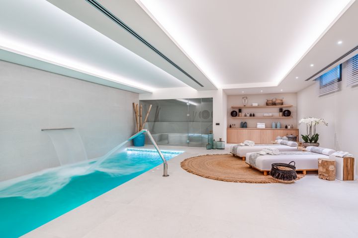 Villa con 6 dormitorios y 7 baños - Encantadora casa dentro de la exclusiva comunidad de Sierra Blanca