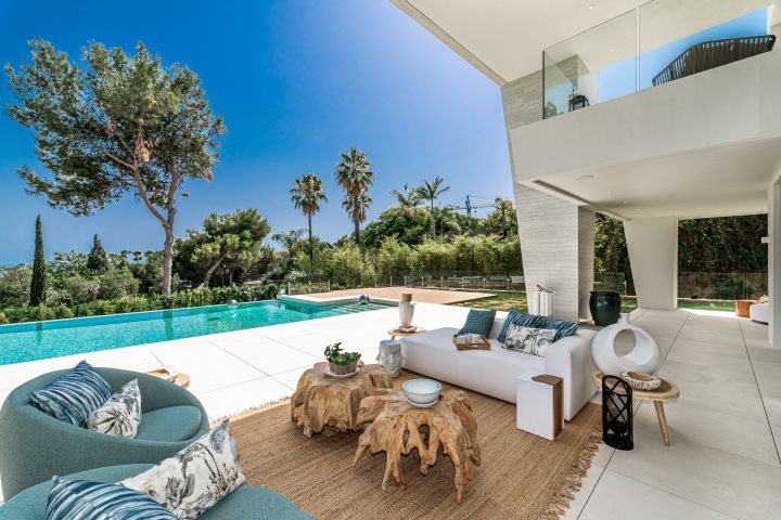 Villa con 6 dormitorios y 7 baños - Encantadora casa dentro de la exclusiva comunidad de Sierra Blanca