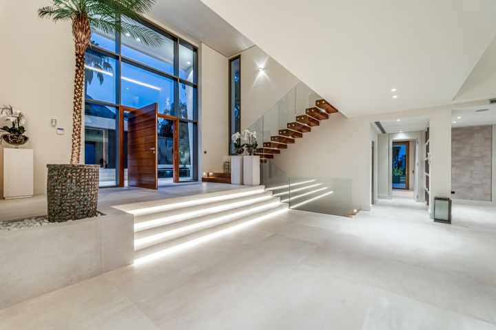 Villa con 6 dormitorios y 7 baños - Encantadora casa dentro de la exclusiva comunidad de Sierra Blanca