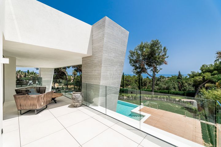 Villa con 6 dormitorios y 7 baños - Encantadora casa dentro de la exclusiva comunidad de Sierra Blanca