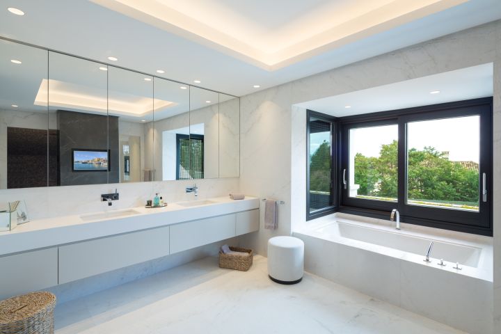 Villa avec 7 chambres et 8 salles de bain - Propriété sur mesure avec vue imprenable sur la mer à Sierra Blanca