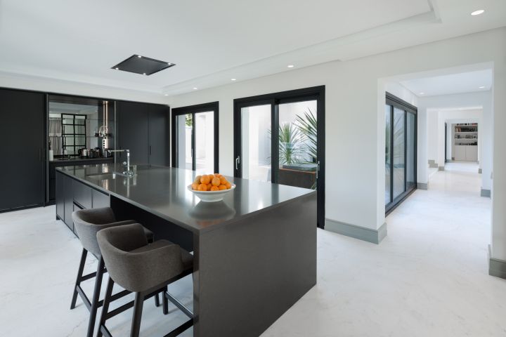 Villa avec 7 chambres et 8 salles de bain - Propriété sur mesure avec vue imprenable sur la mer à Sierra Blanca