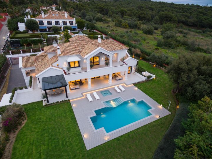 Villa avec 7 chambres et 8 salles de bain - Propriété sur mesure avec vue imprenable sur la mer à Sierra Blanca