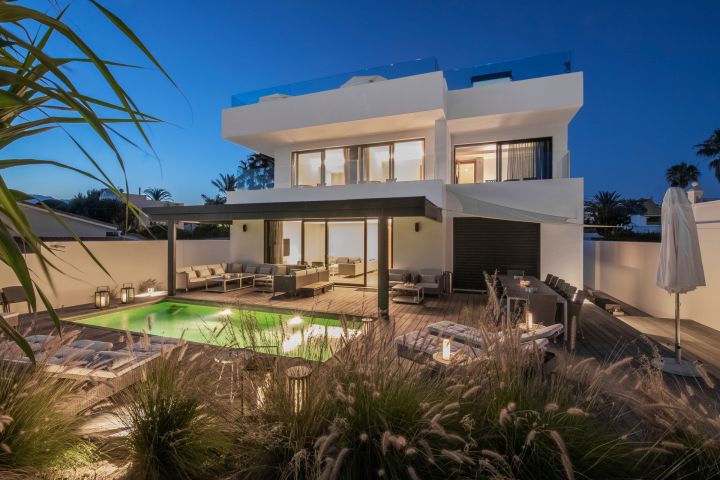 Villa Costabella - Maison en première ligne de plage à Marbella