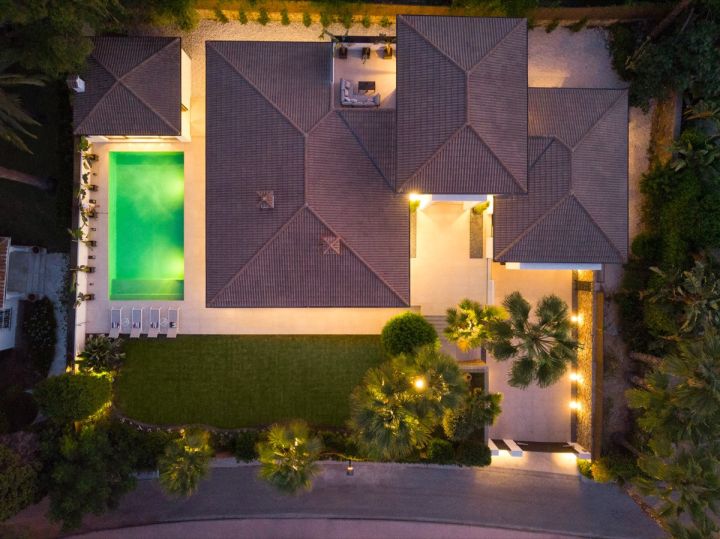 Arcadia 35 - Charming Luxury Property with Top-Tier Finishes