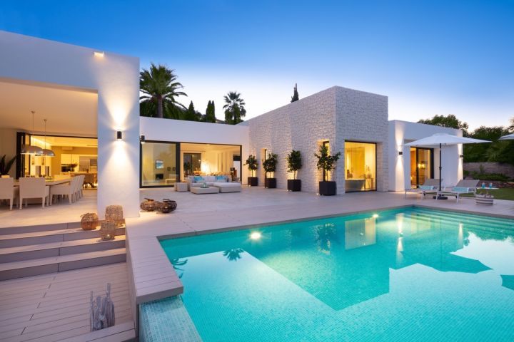 Brisas 24 - Propiedad contemporánea moderna en una urbanización privada