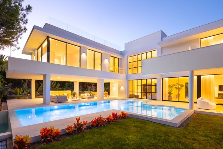 Aloha 138 - Charming Exclusive Villa with Stunning Sea Views