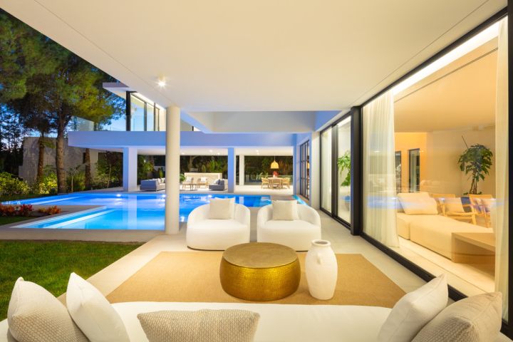Aloha 138 - Charming Exclusive Villa with Stunning Sea Views