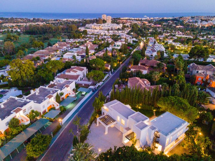 Aloha 138 - Charming Exclusive Villa with Stunning Sea Views