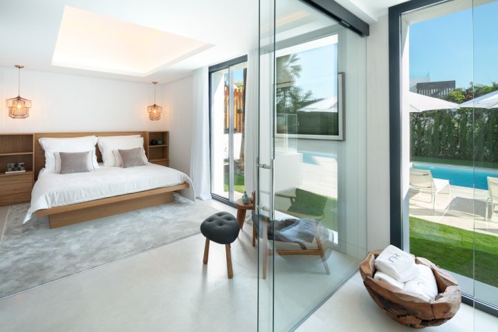Villa avec 5 chambres et 5 salles de bain - Villa spacieuse offrant une vue sur le golf à Las Brisas