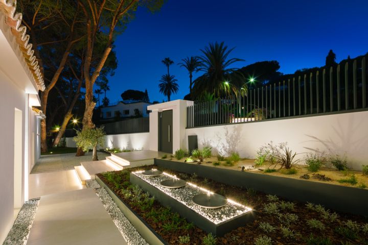 Villa avec 5 chambres et 5 salles de bain - Villa spacieuse offrant une vue sur le golf à Las Brisas