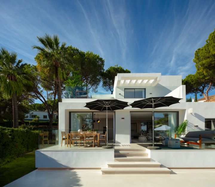Villa avec 5 chambres et 5 salles de bain - Villa spacieuse offrant une vue sur le golf à Las Brisas