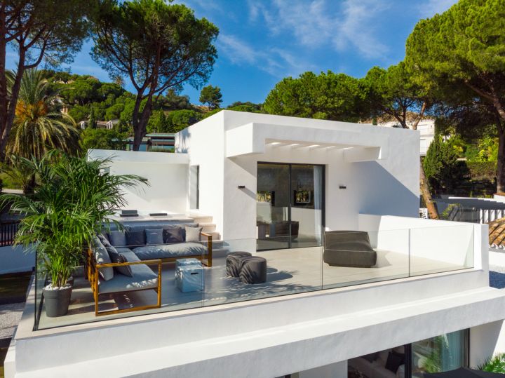 Villa avec 5 chambres et 5 salles de bain - Villa spacieuse offrant une vue sur le golf à Las Brisas