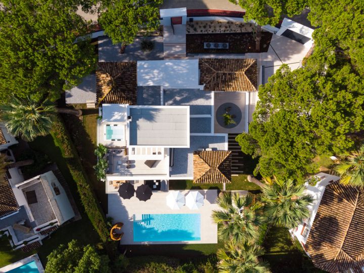 Villa avec 5 chambres et 5 salles de bain - Villa spacieuse offrant une vue sur le golf à Las Brisas