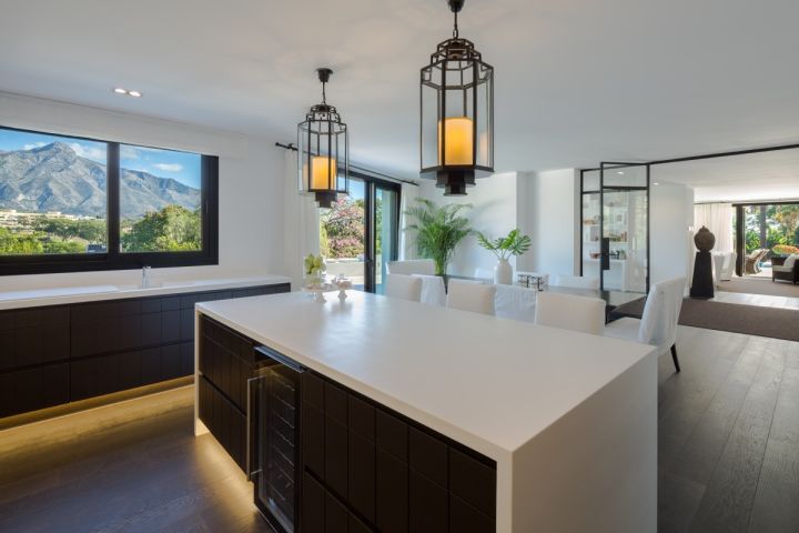 Villa con 6 dormitorios y 6 baños - Impresionante propiedad con vistas panorámicas en Las Brisas