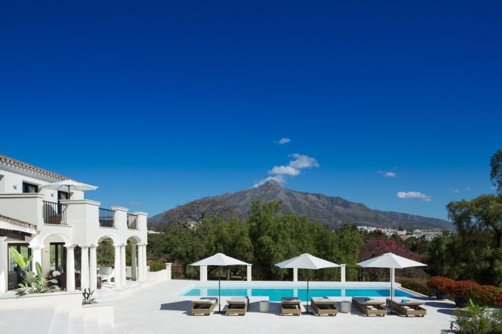 Villa con 6 dormitorios y 6 baños - Impresionante propiedad con vistas panorámicas en Las Brisas