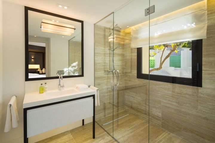 Villa con 6 dormitorios y 6 baños - Impresionante propiedad con vistas panorámicas en Las Brisas